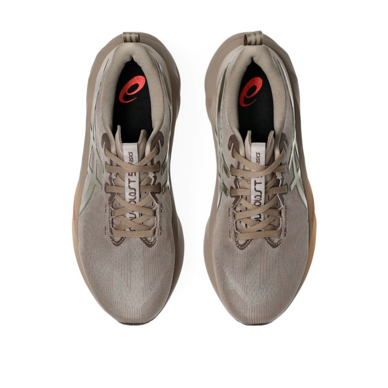 Asics NovaBlast 5 Luxe - Dourado/Marrom